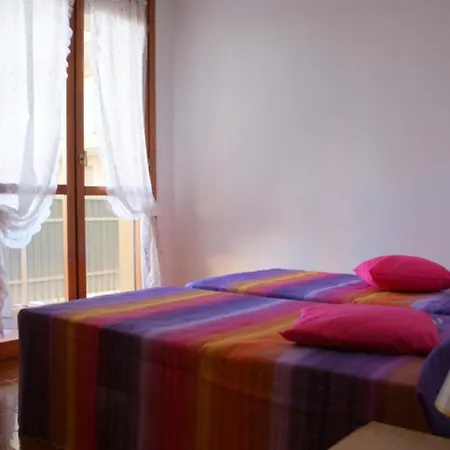 شقة Flat For 6 Guests In A Lovely